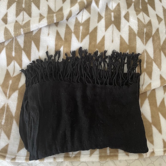 Women’s Black Scarf - Picture 1 of 2